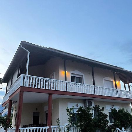 Апартаменты Athina'S House Ксанти Экстерьер фото